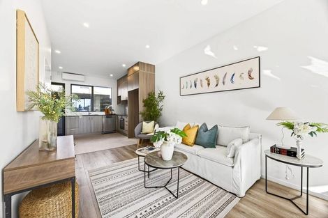 Photo of property in 1/233 Great North Road, Henderson, Auckland, 0612