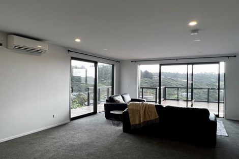 Photo of property in 14 Bee Lane, Whitby, Porirua, 5024