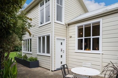 Photo of property in 59 Marine Parade, Eastbourne, Lower Hutt, 5013