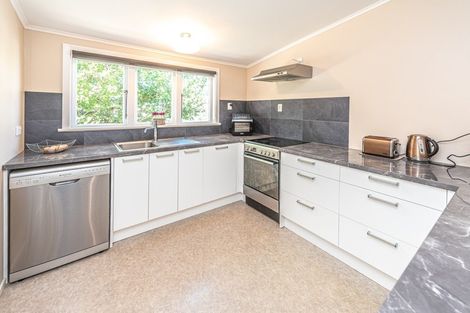 Photo of property in 42 Gloag Street, Waverley, 4510