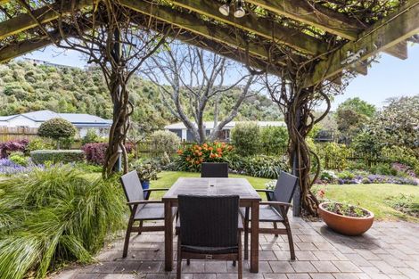 Photo of property in 30 Pukekura Place, Taradale, Napier, 4112