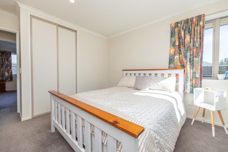 Photo of property in 13 Parkinson Place, Woodend, 7610