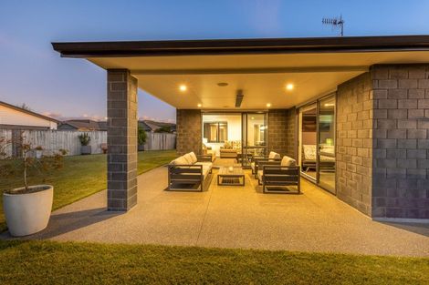 Photo of property in 9 Christow Court, Paraparaumu, 5032