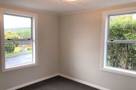 Photo of property in 12 Hiwi Crescent, Titahi Bay, Porirua, 5022