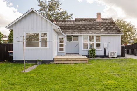 Photo of property in 60 Ellesmere Crescent, Highbury, Palmerston North, 4412
