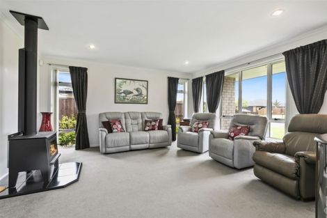 Photo of property in 45 Carrington Drive, Papamoa Beach, Papamoa, 3118