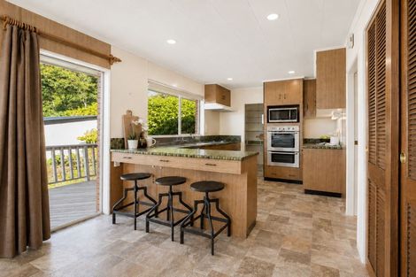 Photo of property in 8 Manahi Avenue, Kawaha Point, Rotorua, 3010