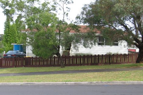 Photo of property in 12 Elizabeth Drive, West Harbour, Auckland, 0618