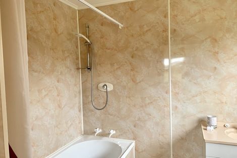 Photo of property in 65 Stillwater Crescent, Stillwater, Silverdale, 0993