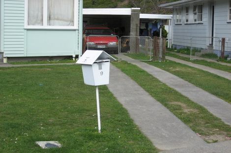 Photo of property in 9 Orewa Grove, Wainuiomata, Lower Hutt, 5014