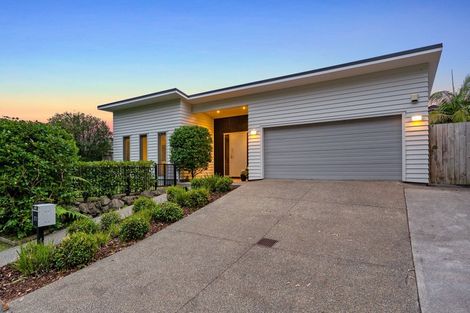 Photo of property in 371 Millwater Parkway, Silverdale, 0932