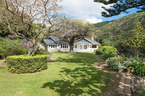 Photo of property in 384 Decanter Bay Road, Little Akaloa, Akaroa, 7583