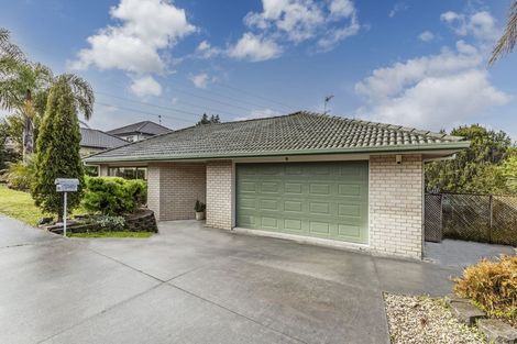 Photo of property in 10 Kumar Place, The Gardens, Auckland, 2105