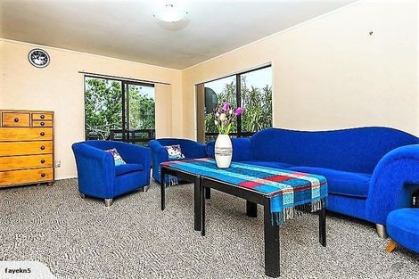 Photo of property in 2/190 Te Irirangi Drive, Flat Bush, Auckland, 2019