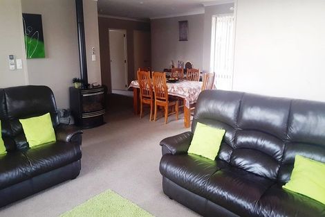 Photo of property in 8a Lloyd Drive, Nawton, Hamilton, 3200