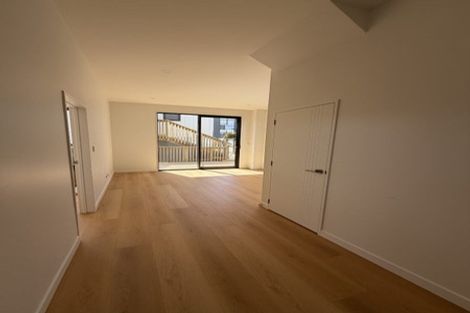 Photo of property in 18 Mataitai Road, Hobsonville, 0618