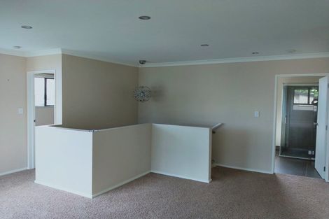 Photo of property in 5 Waldorf Crescent, Orewa, 0931