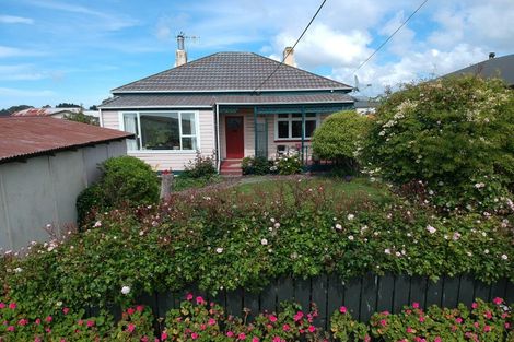 Photo of property in 72 Perth Street, South Hill, Oamaru, 9400