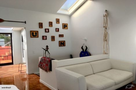 Photo of property in 11f Joan Street, Point Chevalier, Auckland, 1022