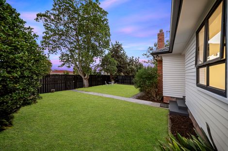 Photo of property in 1/3 Cross Street, Papakura, 2110