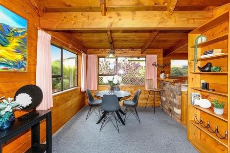 Photo of property in 3 Rennell Street, Frankleigh Park, New Plymouth, 4310