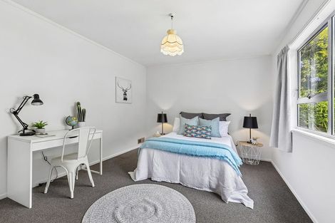 Photo of property in 15 Fyvie Avenue, Tawa, Wellington, 5028