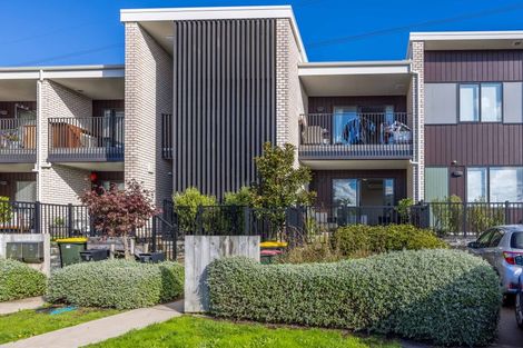 Photo of property in 7/18 Titoki Street, Te Atatu Peninsula, Auckland, 0610