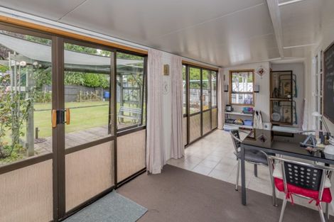 Photo of property in 16 Chester Street, Levin, 5510