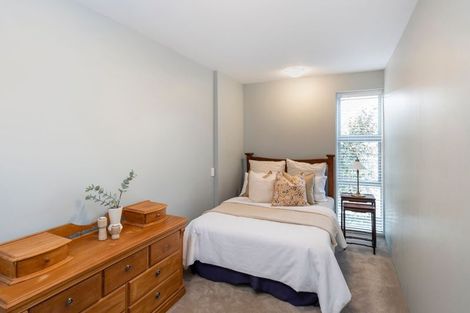 Photo of property in 3/99 Aikmans Road, Merivale, Christchurch, 8014