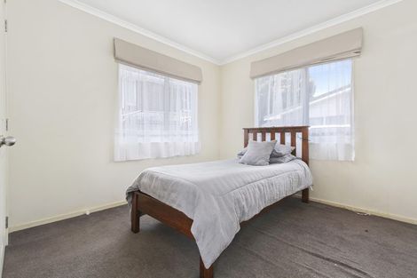 Photo of property in 4194b Great North Road, Glendene, Auckland, 0602