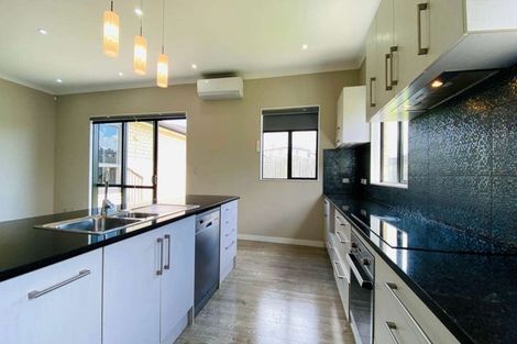 Photo of property in 11 Penny Lane, Pukekohe, 2120