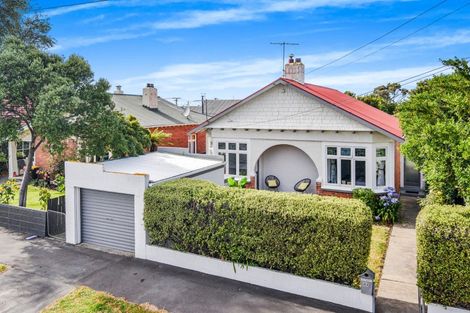 Photo of property in 43 Hargest Crescent, Saint Kilda, Dunedin, 9012