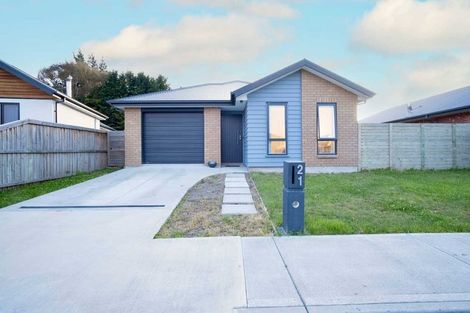Photo of property in 21 Tara Crescent, Woodend, 7610