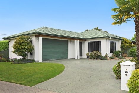 Photo of property in 9 Malbec Way, Greenmeadows, Napier, 4112