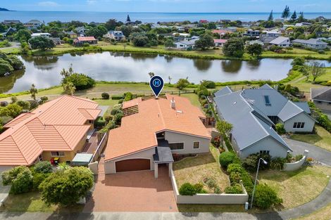 Photo of property in 7 Marewa Place, Waikanae Beach, Waikanae, 5036