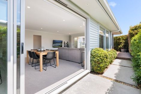 Photo of property in 16 Cassinia Close, Papamoa Beach, Papamoa, 3118