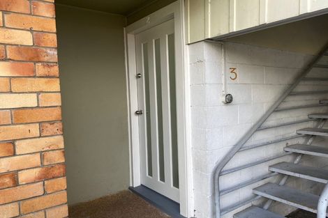 Photo of property in 2/33 Kitchener Road, Sandringham, Auckland, 1025