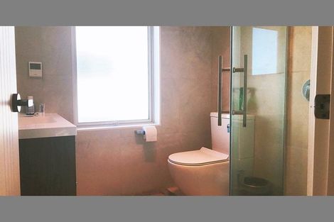 Photo of property in 6 Lancia Way, Oteha, Auckland, 0632