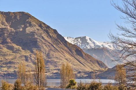Photo of property in 261 Beacon Point Road, Wanaka, 9305