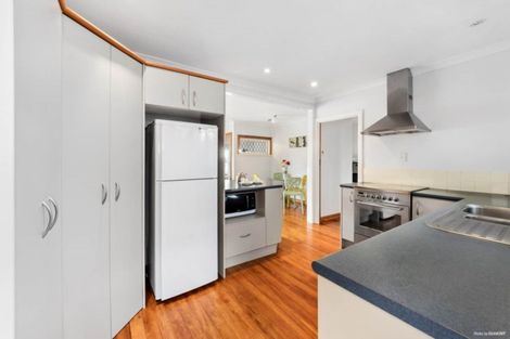 Photo of property in 68 Staveley Avenue, Mount Roskill, Auckland, 1041