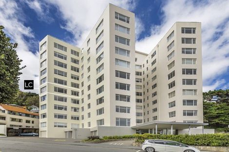 Photo of property in Wharenui Apartments, 274 Oriental Parade, Oriental Bay, Wellington, 6011