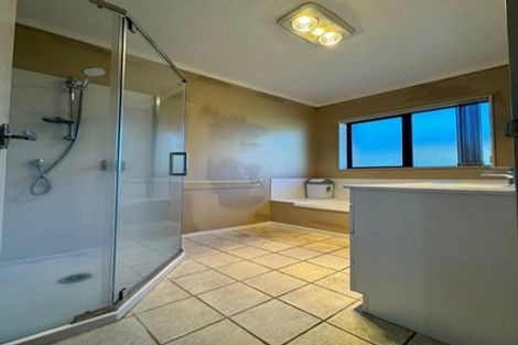 Photo of property in 6 Amarillo Place, Manurewa, Auckland, 2105