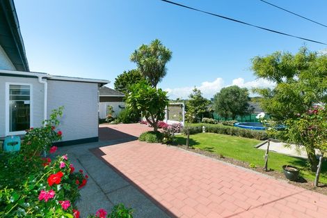 Photo of property in 23 Lismore Street, Strandon, New Plymouth, 4312