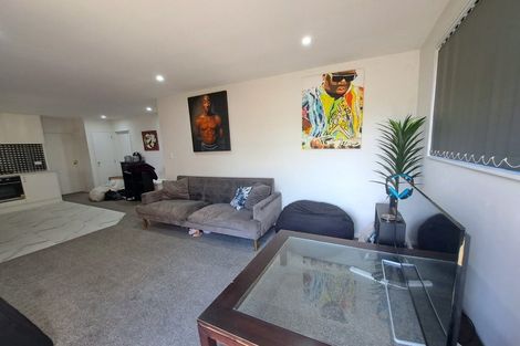 Photo of property in 18 Brunner Road, Glen Eden, Auckland, 0602