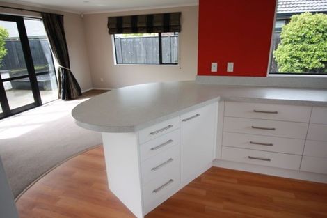 Photo of property in 17 Cleveland Heights, Kelvin Grove, Palmerston North, 4414