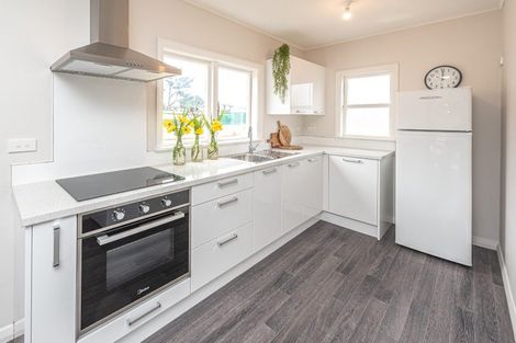 Photo of property in 74b Cornfoot Street, Castlecliff, Whanganui, 4501