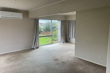 Photo of property in 1/55 Ellice Road, Totara Vale, Auckland, 0629