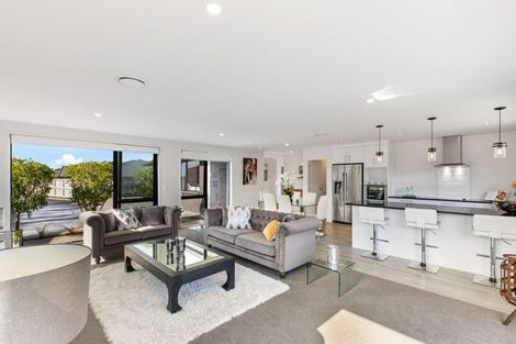 Photo of property in 7 Brian Cowley Place, Tuakau, 2121