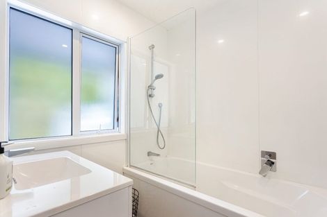 Photo of property in 9 Rheingold Place, Huapai, Kumeu, 0810