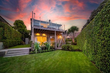 Photo of property in 2/91 Aberdeen Road, Castor Bay, Auckland, 0620